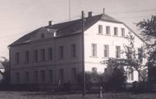 http://www.velkysenov.estranky.cz/img/original/328/cp.-59.--majitelem-domu-v-roce-1933-byl-pozemkovy-makler-johann-strobach.jpg