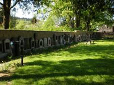 File:Vernov- cemetery 2009-05-02.jpg