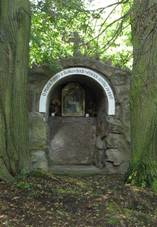 eovice, kaplika u rybnka Radvan.JPG