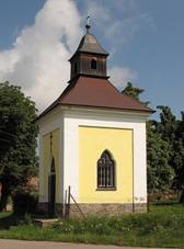 Dlouh Pole, kaplika.JPG