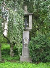 Bouice, kek a zvonika.JPG