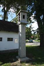 Belltower in Hoetice, Keovice, Beneov District.JPG