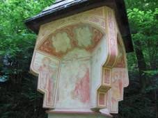 Pibyice, svatostnek v lese (001).jpg