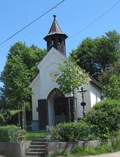 Kaple a silnice smr Diviov