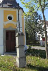 Kaplika bezdkov pod tremsinem.jpg