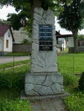 Vrbno pamatnik 1921 Vrbno+Mracov.jpg