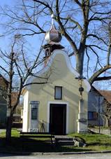 Kaple sv. Jana Nepomuckho na nvsi v Zahoricch