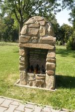 Pamatnik obetem z valky (Benesov, Blansko District).jpg