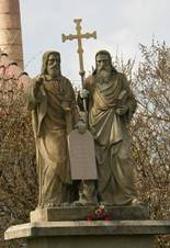 Socha sv. Cyrila a Metodeje.jpg