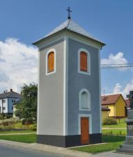 https://upload.wikimedia.org/wikipedia/commons/thumb/7/7c/Zvonice%2C_Bukov%C3%A1%2C_okres_Prost%C4%9Bjov_%2802%29.jpg/800px-Zvonice%2C_Bukov%C3%A1%2C_okres_Prost%C4%9Bjov_%2802%29.jpg