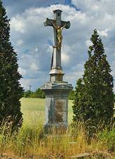 https://upload.wikimedia.org/wikipedia/commons/thumb/e/ee/K%C5%99%C3%AD%C5%BE_nad_Bukovou_sm%C4%9Brem_na_Protivanov%2C_okres_Prost%C4%9Bjov.jpg/1280px-K%C5%99%C3%AD%C5%BE_nad_Bukovou_sm%C4%9Brem_na_Protivanov%2C_okres_Prost%C4%9Bjov.jpg