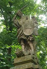 ern Hora, socha svatho Michaela 01.JPG