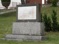 Pomnik hasicum (Jedovnice).JPG
