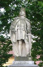 Jiri z Podebrad statue.jpg