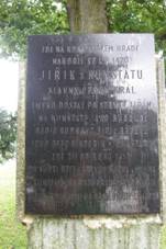 Commemorative plaque of George of Podebrady near the castle Kunstat.JPG
