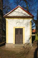 Kaplika na nvsi, Petrovice, okres Blansko (02) .jpg