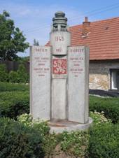 Memorial WW2 in Sebranice.JPG