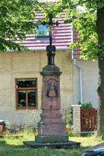 https://upload.wikimedia.org/wikipedia/commons/thumb/4/42/%C5%BDernovn%C3%ADk%2C_k%C5%99%C3%AD%C5%BE_u_hasi%C4%8D%C5%AF_%286468%29.jpg/800px-%C5%BDernovn%C3%ADk%2C_k%C5%99%C3%AD%C5%BE_u_hasi%C4%8D%C5%AF_%286468%29.jpg