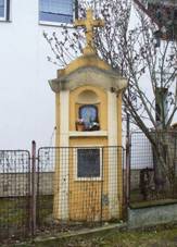 https://upload.wikimedia.org/wikipedia/commons/b/b8/K%C5%99%C3%AD%C5%BE_na_rozcest%C3%AD_v_M%C3%ADrovic%C3%ADch_%28Q66564744%29_01.jpg