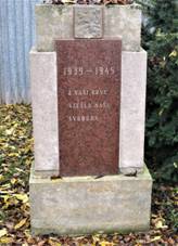 https://upload.wikimedia.org/wikipedia/commons/thumb/3/38/Pomn%C3%ADk_ob%C4%9Btem_okupace_1938-45_ve_Zlon%C3%ADn%C4%9B_%28Q105004090%29_01.jpg/800px-Pomn%C3%ADk_ob%C4%9Btem_okupace_1938-45_ve_Zlon%C3%ADn%C4%9B_%28Q105004090%29_01.jpg
