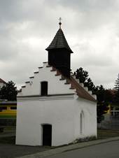 Kaple sv. Jana K�titele - Doln� Kounice n�m. M�ru.jpg