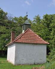 Doln�-Kounice-h�bitov2013kaple.jpg
