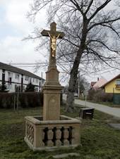 Krucifix - Doln� Kounice Trbou�ansk�.jpg