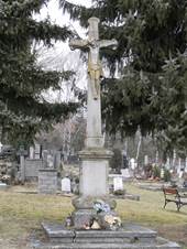 Krucifix - Doln� Kounice H�bitov.jpg