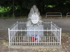 Hajany - pomn�k.jpg