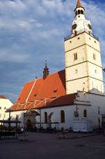 https://upload.wikimedia.org/wikipedia/commons/thumb/b/b6/Ivancice_CZ_farni_chram_Nanebevzeti_Panny_Marie.jpg/800px-Ivancice_CZ_farni_chram_Nanebevzeti_Panny_Marie.jpg
