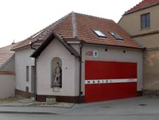 Ji��kovice - hasi�sk� zbrojnice.jpg