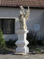 Modice - socha sv Jana Nepomuckho, ulice Havlkova.jpg