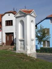 Modice - kaplika, kiovatka Masarykova a Husova.jpg