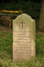 Pamtn kmen (Padochov) - detail01.JPG