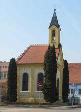 https://upload.wikimedia.org/wikipedia/commons/thumb/4/49/Sokolnice%2C_centrum.jpg/1024px-Sokolnice%2C_centrum.jpg
