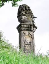 Holy Trinity Statue (Dolní Adršpach) 05.jpg