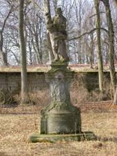 http://www.collegium.cz/pamatky-databaze/krizky/img/fotky/Broumov/nahledy/br_05_01.jpg