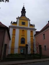 Broumov &Aring;&iexcl;pit&Atilde;&iexcl;ln&Atilde;� kostel sv. Ducha.JPG