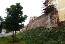 Broumov, St�elnick�, hradby.jpg