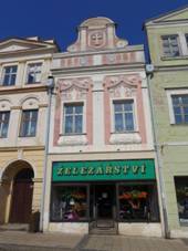 Broumov m욝ansk� d�m M�rov� n�m. 121.JPG