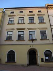 Broumov m욝ansk� d�m Obr�nc� m�ru �.p. 163.JPG