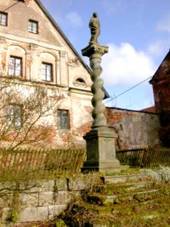 http://www.collegium.cz/pamatky-databaze/krizky/img/fotky/Hejtmankovice/nahledy/hj_07_02.jpg