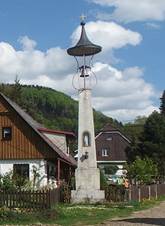 Zvonika uprosted tradin lidov zstavby