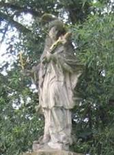 Socha svatho Jana Nepomuckho u hlavn silnice ve Starm Mst u Bruntlu (Q104983731) 01.jpg