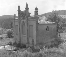 http://znicenekostely.cz/image.php?id=186223&h=800