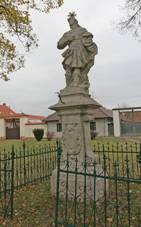 Socha sv. Donta (Chotusice).JPG