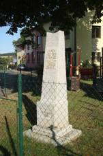 Czechoslovakia memorial in Luice, Havlkv Brod District.jpg