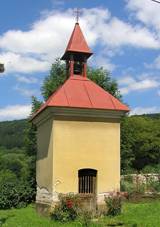 Temonice, Zvratec, chapel.jpg