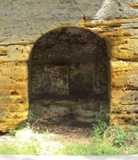 Kaple u jeskyn 2.jpg