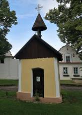 https://upload.wikimedia.org/wikipedia/commons/thumb/6/6e/Mal%C3%A9_Chr%C3%A1%C5%A1%C5%A5any_%281%29.jpg/1024px-Mal%C3%A9_Chr%C3%A1%C5%A1%C5%A5any_%281%29.jpg